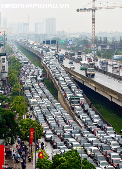 Điều gì xảy ra nếu giá xe hơi giảm đồng loạt vào năm 2018 ?
