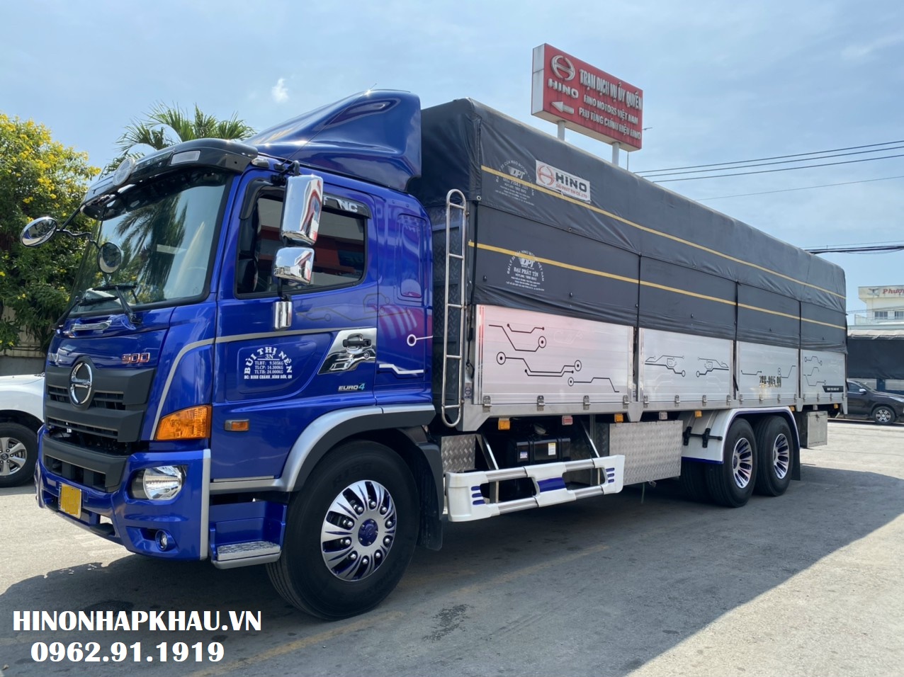 Giá xe Hino FM8JW7A 6x4: \