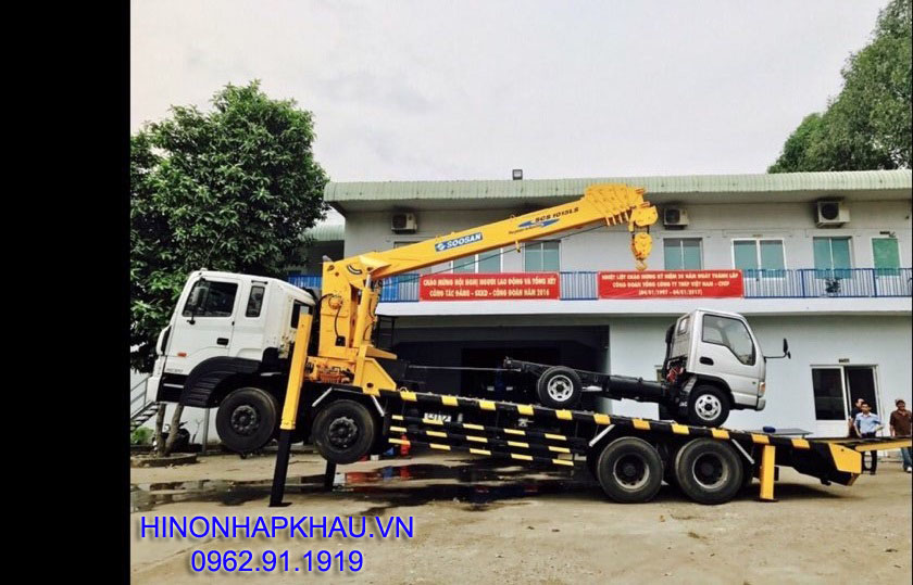 GIÁ BÁN XE PHOOC NÂNG ĐẦU LẮP CẨU 4 CHÂN HYUNDAI HD320