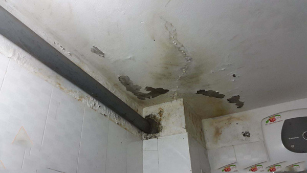 Hậu quả của việc nhà vệ sinh bị thấm nước