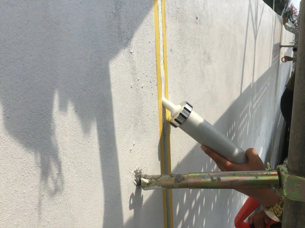 Yêu cầu kỹ thuật khi thi công chất trám khe