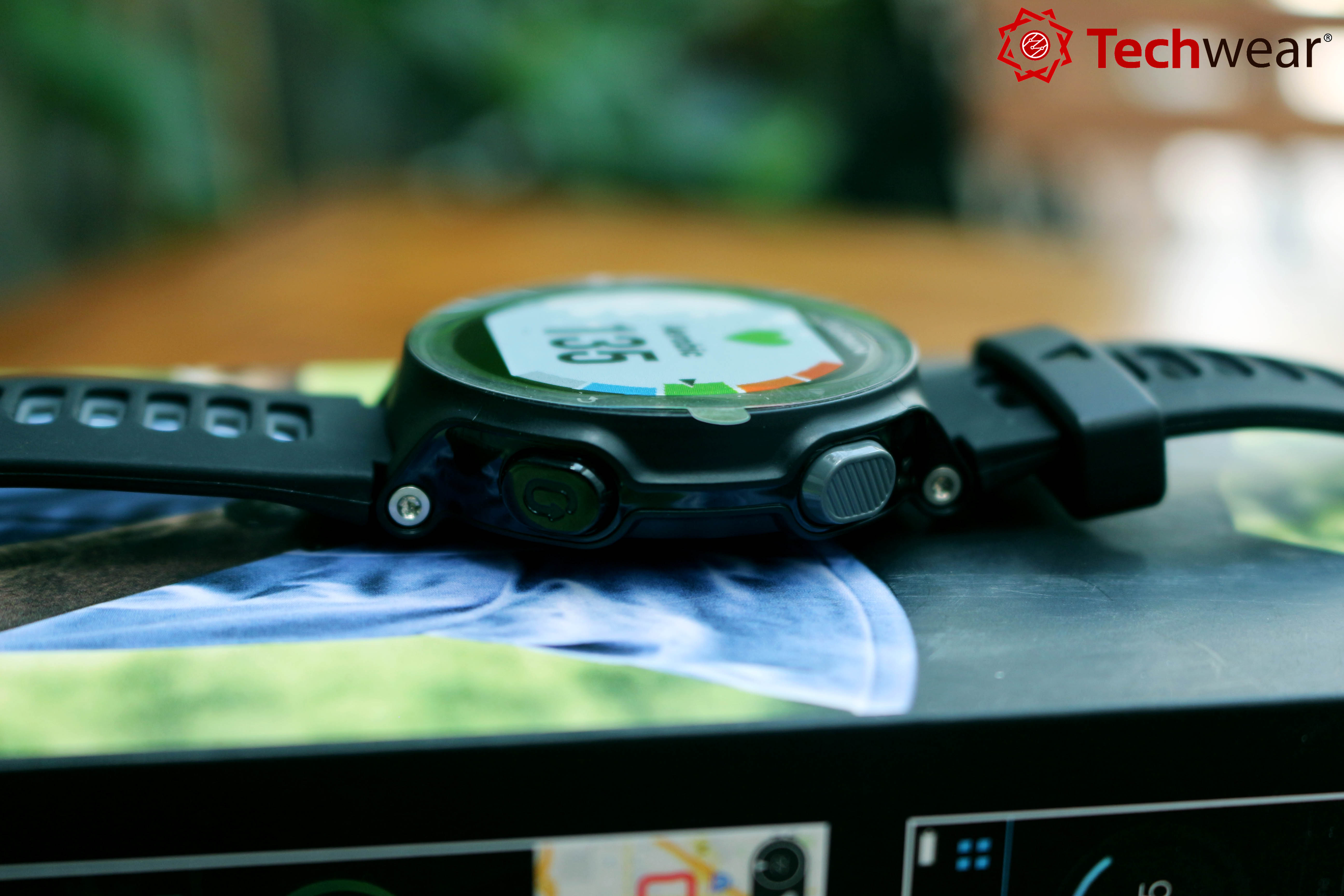 Đồng hồ thể thao Garmin Forerunner 735XT - TechWear