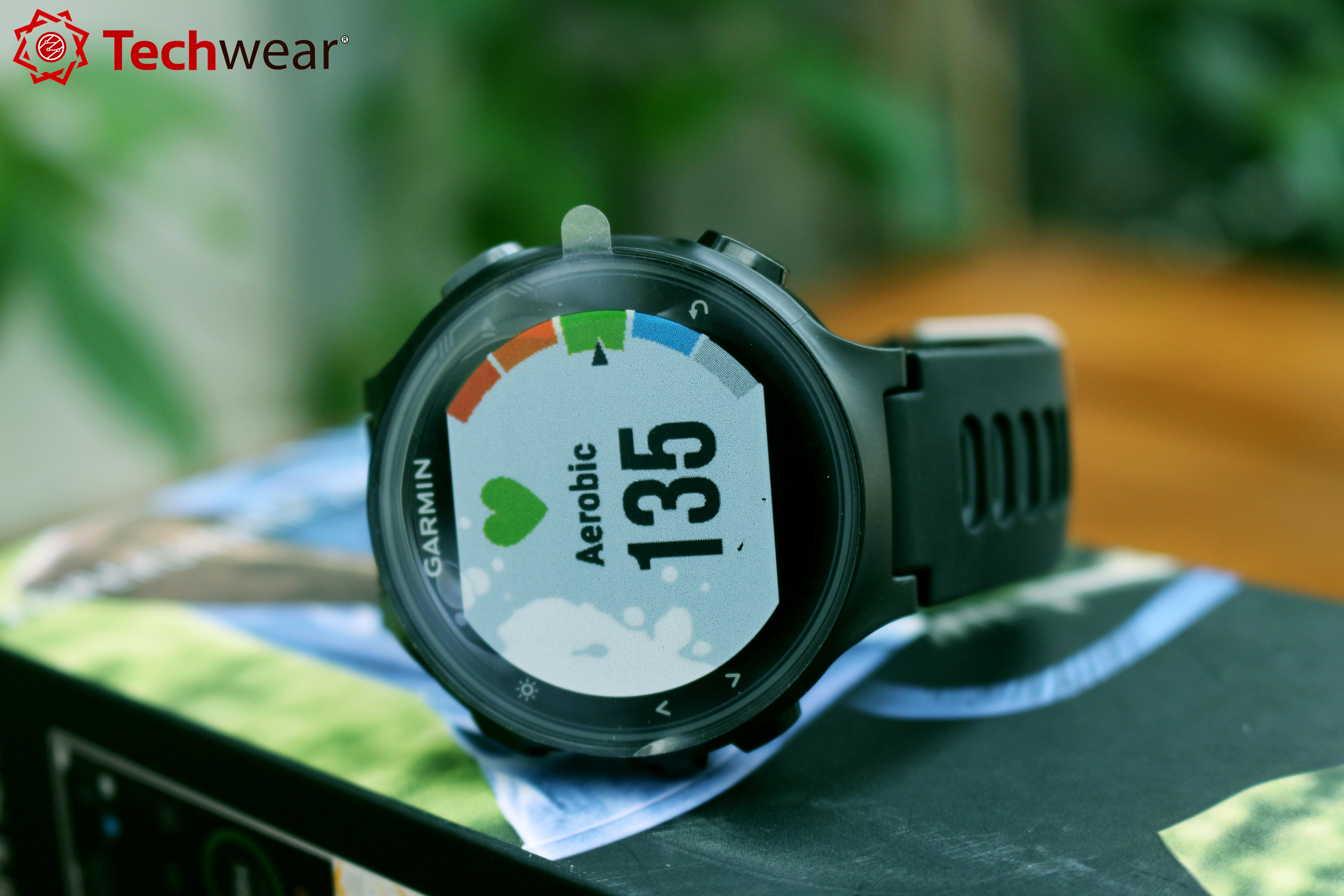 Đồng hồ thể thao Garmin Forerunner 735XT - TechWear