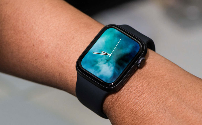 So sánh Fitbit Versa và Apple Watch