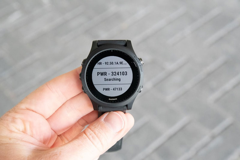 Đánh giá Garmin Forerunner 945