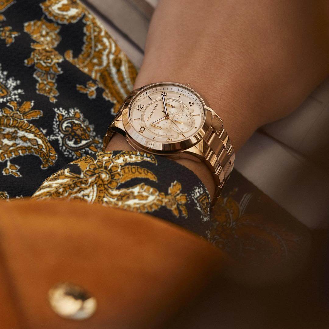 đồng hồ thông minh Michael Kors