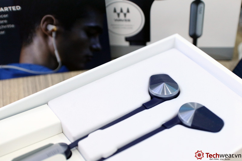 tai nghe fitbit flyer