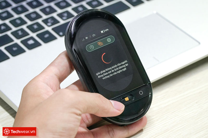 Máy phiên dịch Travis Touch Plus