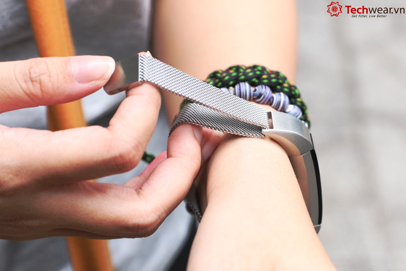 Quai thép lưới Milanese Loop Fitbit Alta HR