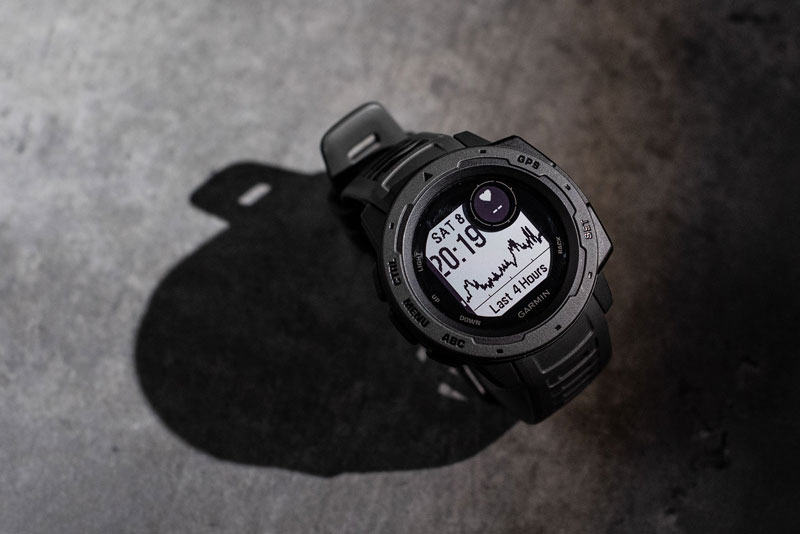 review đánh giá đồng hồ Garmin Instinct