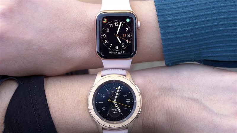 Apple Watch và Samsung Galaxy Watch