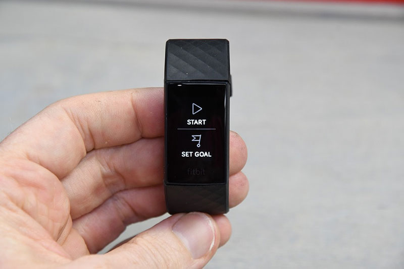 Đánh giá vòng tay theo dõi sức khỏe và thể thao Fitbit Charge 4