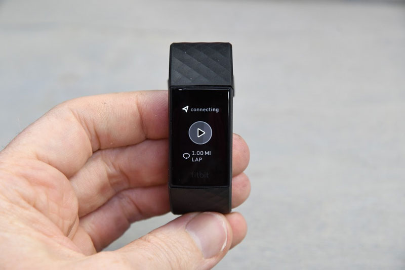 Đánh giá vòng tay theo dõi sức khỏe và thể thao Fitbit Charge 4