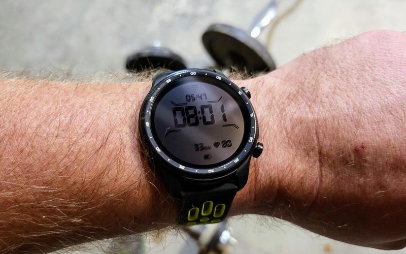 đánh giá ticwatch pro 3 ultra gps