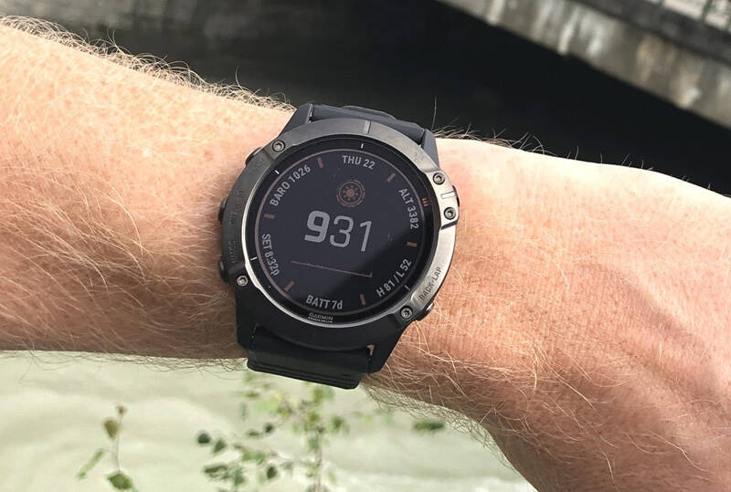 Tính năng Solar trên Garmin Fenix 6X Pro