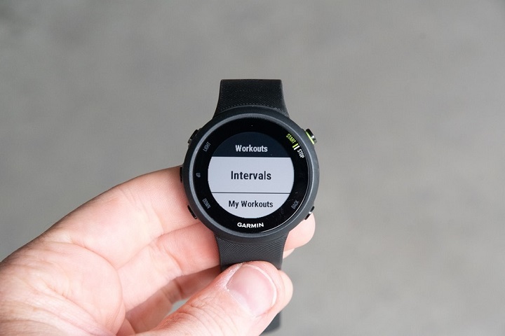 Đồng hồ Garmin Forerunner 45