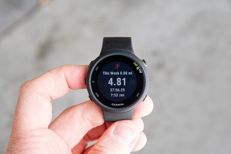 Đồng hồ thông minh Garmin Forerunner 45