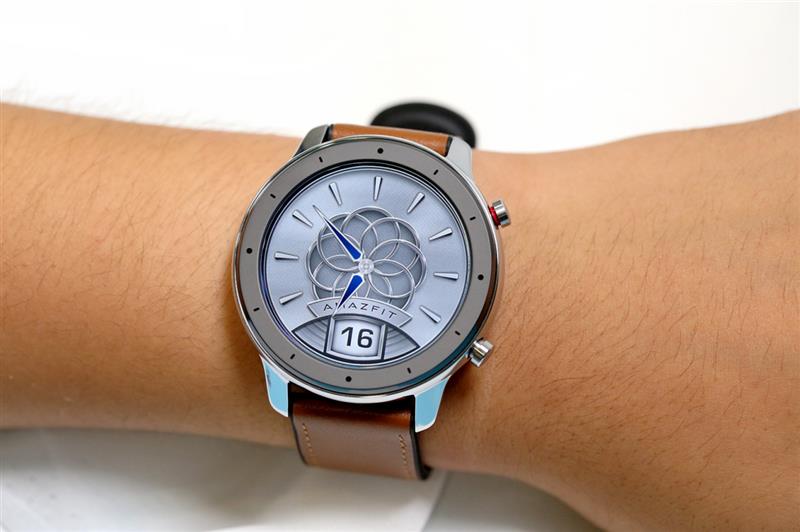 Đồng hồ thông minh Huami Amazfit GTR