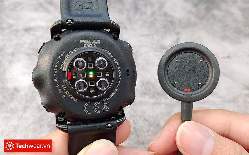 Cảm biến trên Đồng hồ Polar Grit X