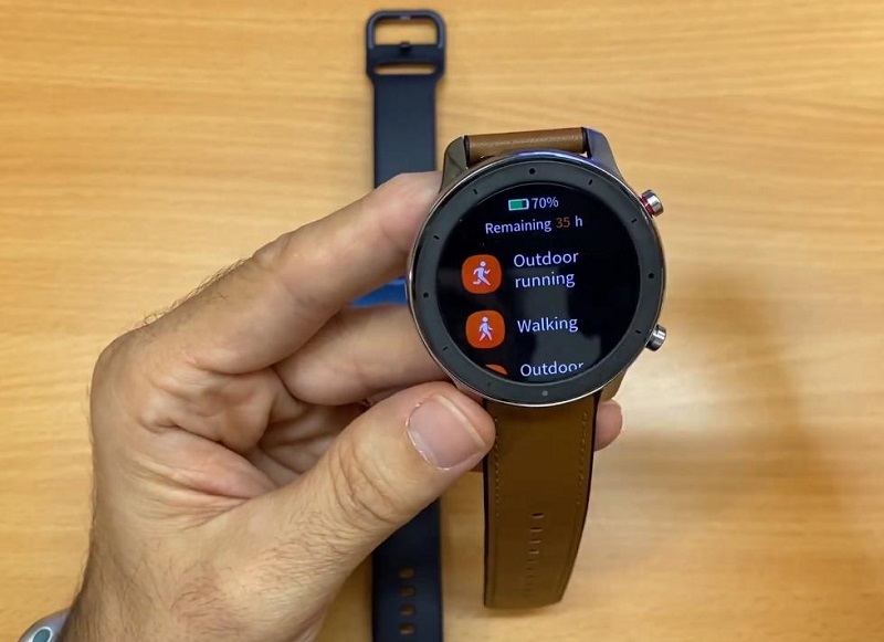 So sánh Galaxy Watch Active 2 vs Huami Amazfit GTR