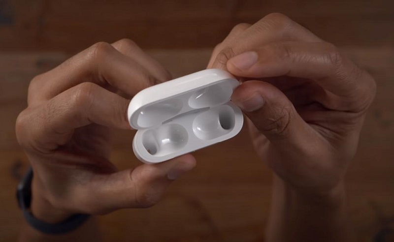 Hộp sạc tai nghe Airpods Pro