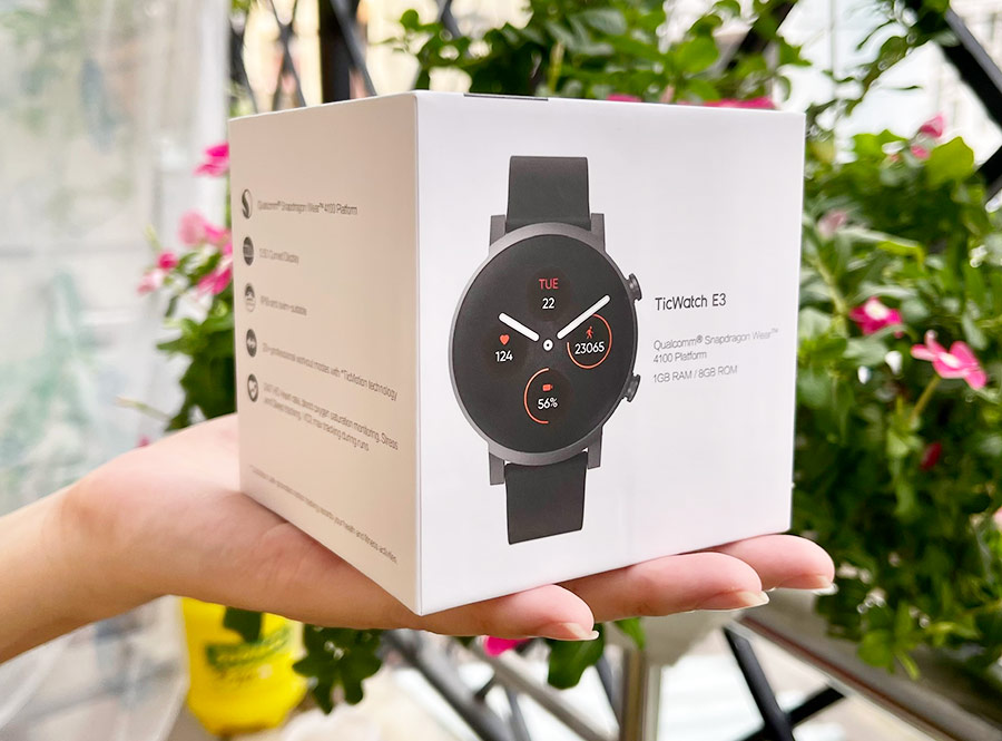 TechWear.vn trên tay Ticwatch E3 bản quốc tế đầu tiên