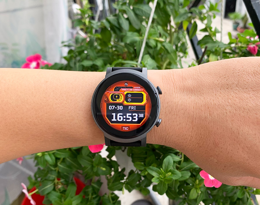 Đánh giá Ticwatch E3