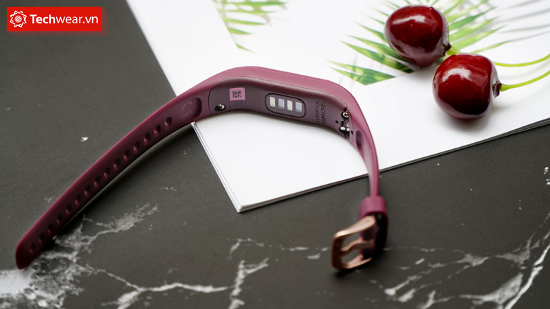 fitness tracker garmin vivosmart 4