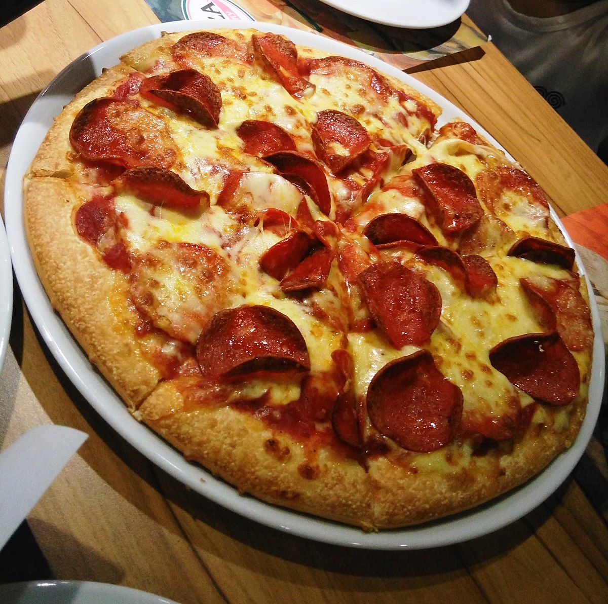 Pizza Đút Lò