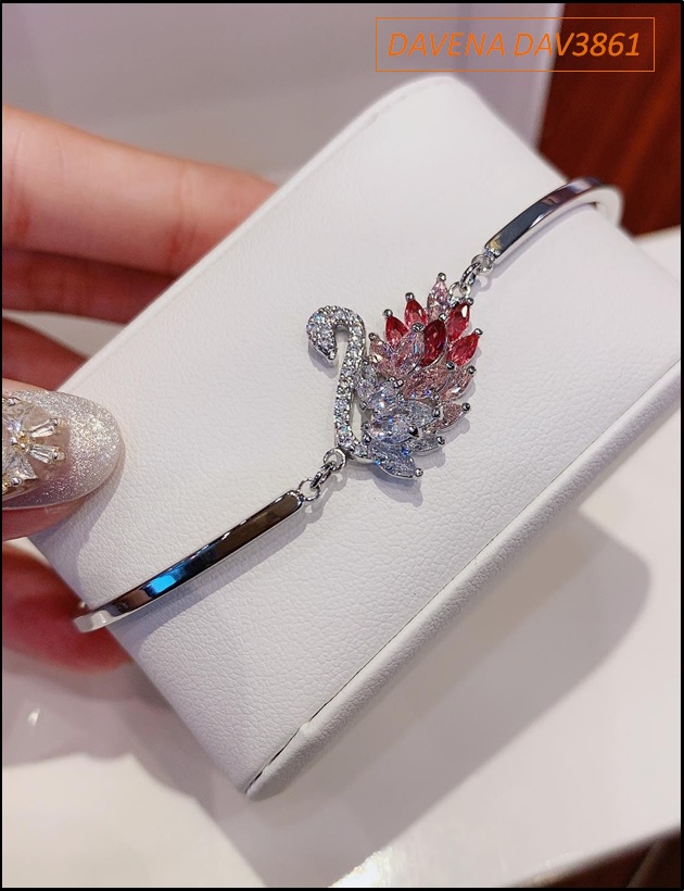 set-dong-ho-nu-davena-mat-bao-day-da-do-dinh-da-swarovski-vong-tay-thien-nga-dep-gia-re-timesstore-vn