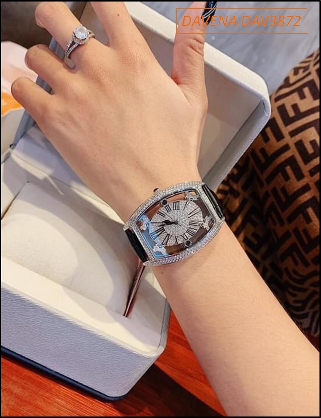 dong-ho-nu-davena-mat-oval-dinh-full-da-swarovski-day-da-den-mat-so-la-ma-dep-gia-re-timesstore-vn