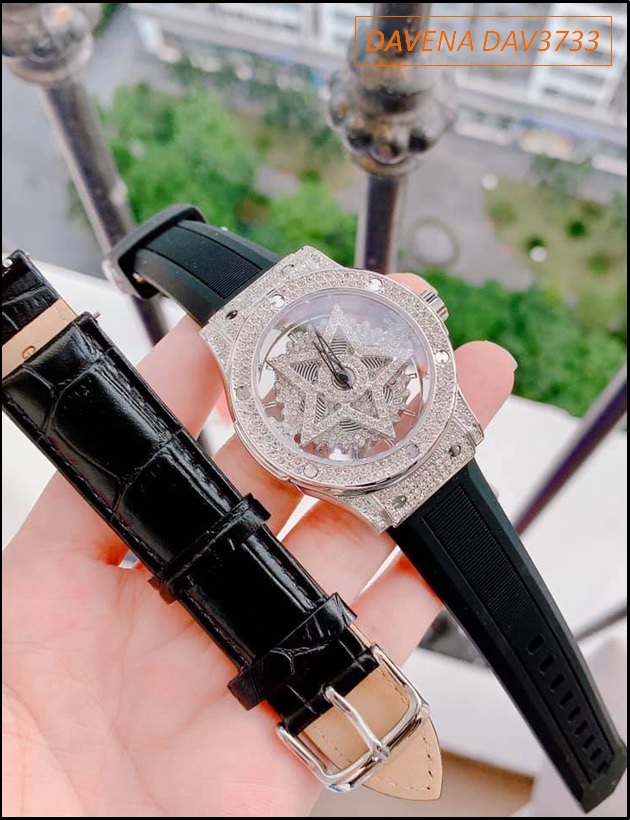 dong-ho-nu-davena-mat-xoay-ngoi-sao-5-canh-da-swarovski-day-silicone-timesstore-vn