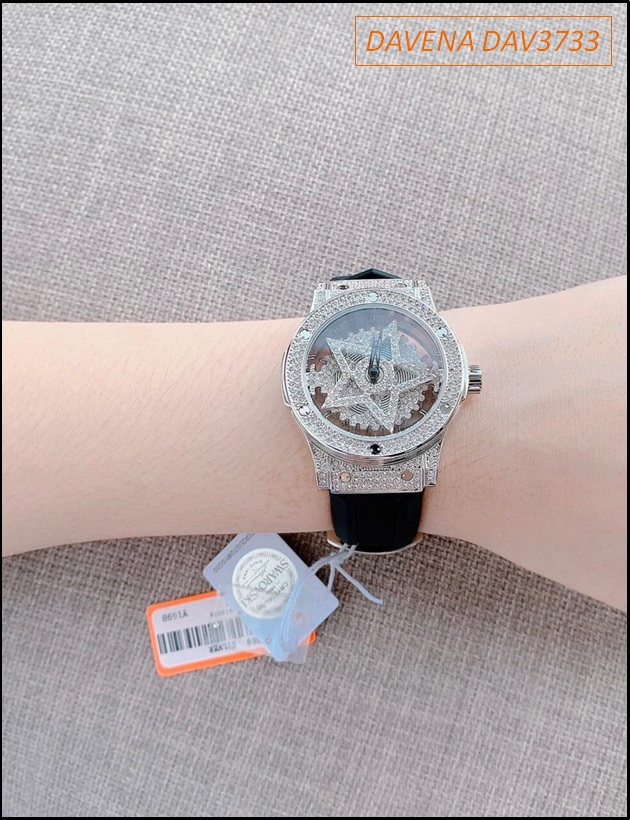 dong-ho-nu-davena-mat-xoay-ngoi-sao-5-canh-da-swarovski-day-silicone-timesstore-vn