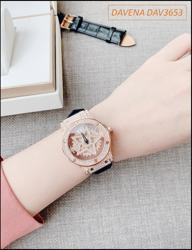 dong-ho-nu-davena-ngoi-sao-5-canh-mat-xoay-silicone-swarovski-rose-gold-dep-gia-re-timesstore-vn
