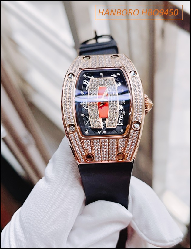 dong-ho-nu-hanboro-phien-ban-richard-mille-23-ty-le-quyen-mat-oval-swarovski-rose-gold-day-silicone-den-hotgirl-dep-gia-re-timesstore