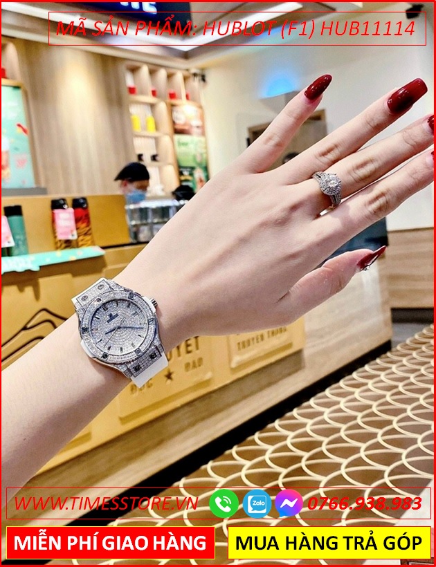 dong-ho-nu-hublot-f1-full-da-swarovski-day-silcone-trang-timesstore-vn