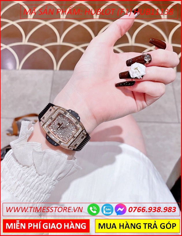 dong-ho-nu-hublot-f1-mat-vuong-swarovski-rose-gold-day-silicone-timesstore-vn