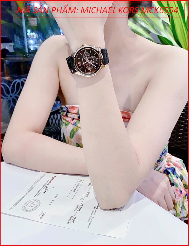 dong-ho-nu-michael-kors-oversized-jessa-day-sillicone-den-timesstore-vn