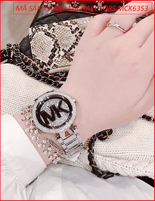 dong-ho-nu-michael-kors-parker-mat-so-logo-dinh-da-day-kim-loai-timesstore-vn