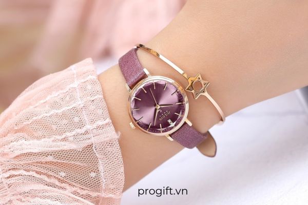Đồng hồ đem lại vẻ đẹp tinh tế cho phụ nữ