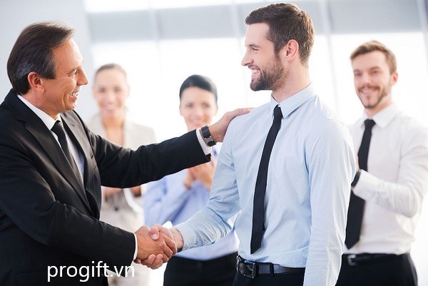 Nên dùng những lời lẽ cẩn trọng nhất dành cho cấp trên của mình