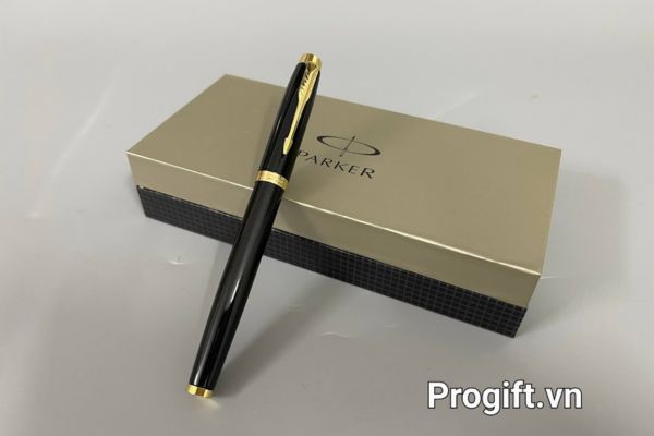 Hộp bút là món quà tặng được nhiều học sinh ưa chuộng 