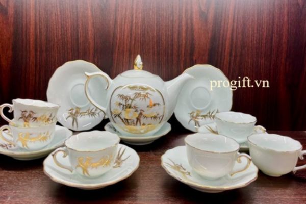 Bộ bình tách trà viền chỉ vàng họa tiết tre