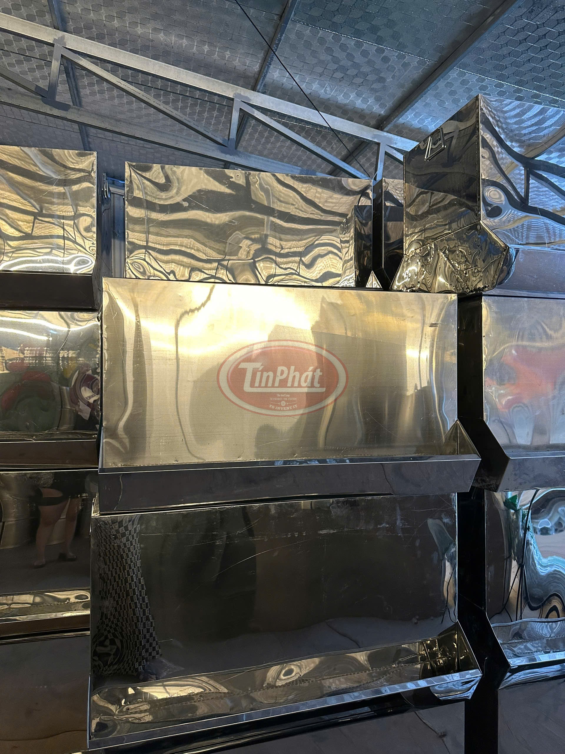 Máng Ăn Cho Vịt Inox – Giải Pháp Hoàn Hảo Cho Chăn Nuôi