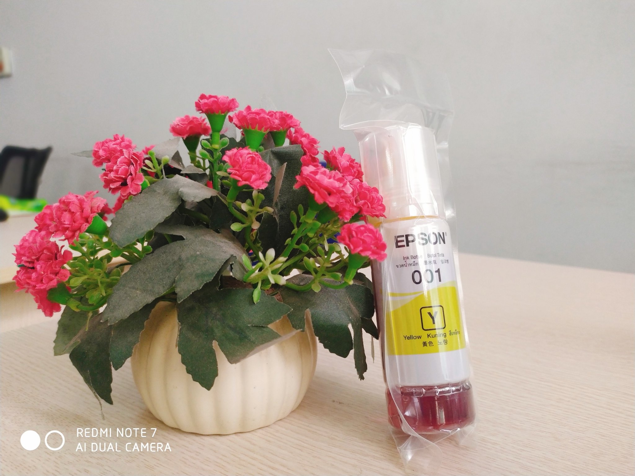 Mực in màu vàng Eco Tank 001 dùng cho máy in Epson L4150/L4160