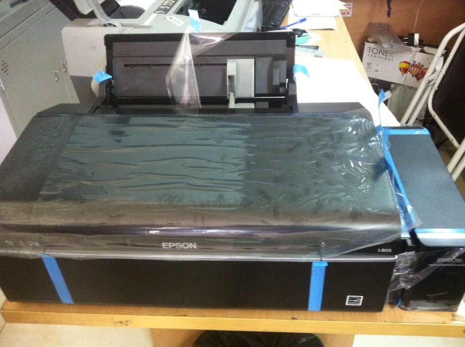 Máy in màu Epson L805 tặng 1 tập giấy ảnh Epson