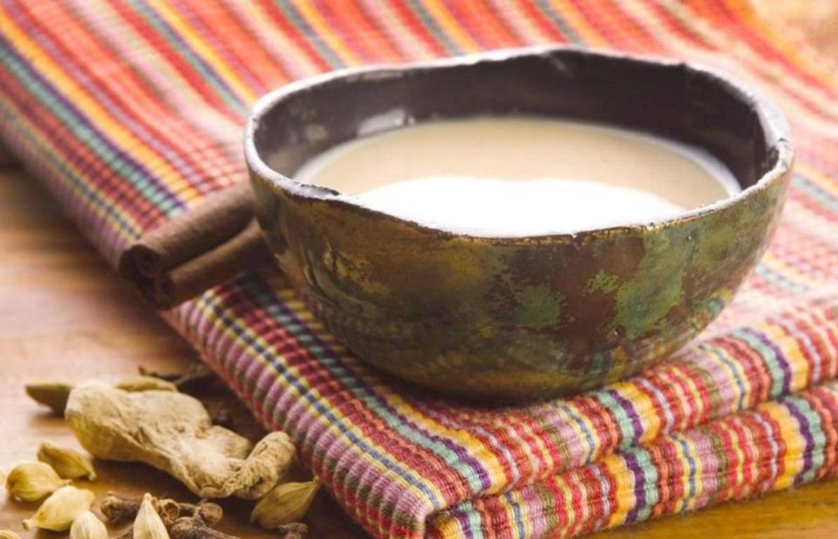 Trà sữa mặn truyền thống (сүүтэй цай) là thức uống đặc trưng nhất của người Mông Cổ (Ảnh: sưu tầm)