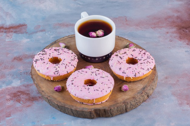 Các loại bánh uống trà: Donut