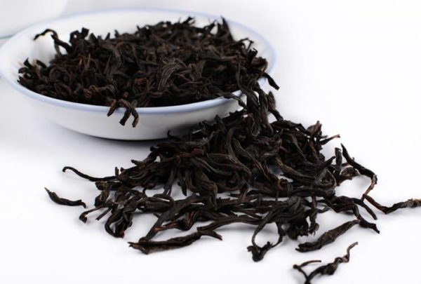 Đại Hồng Bào có giá lên đến 1.2 tr USD /1 kg - là loại trà đắt nhất thế giới - Ảnh: Sưu tầm