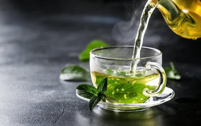 Trà được ứng dụng nhiều trong giảm cân nhờ khả năng thúc đẩy quá trình trao đổi chất và hỗ trợ đốt cháy mỡ thừa (Ảnh: sưu tầm)